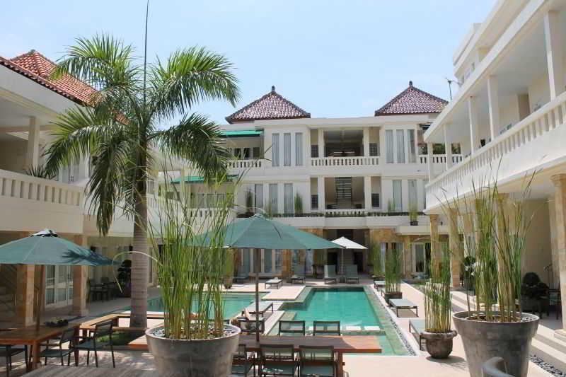 Bali Court Hotel & Apartment Legian Zewnętrze zdjęcie